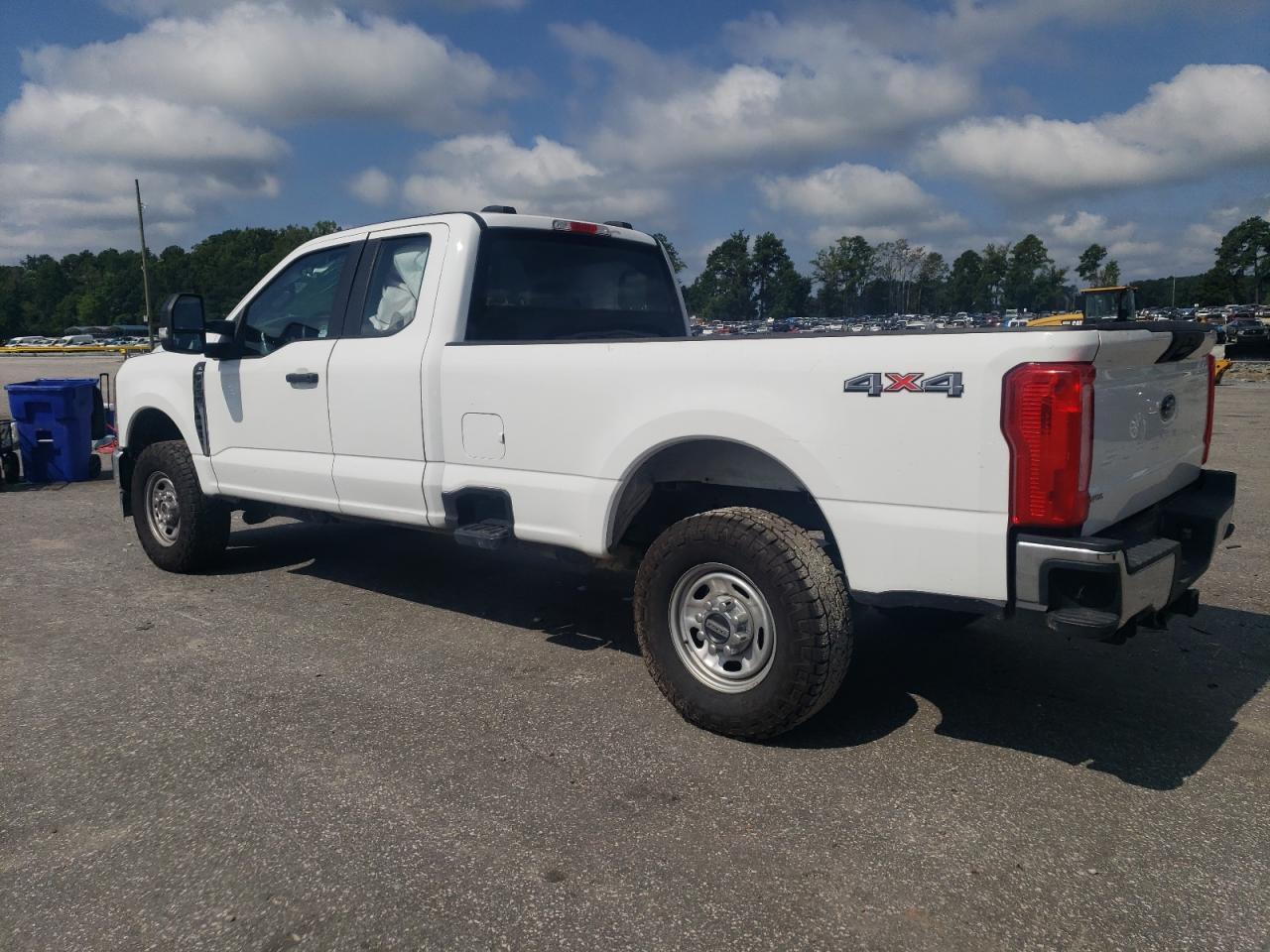 2023 Ford F250 Super Duty - Фото 2