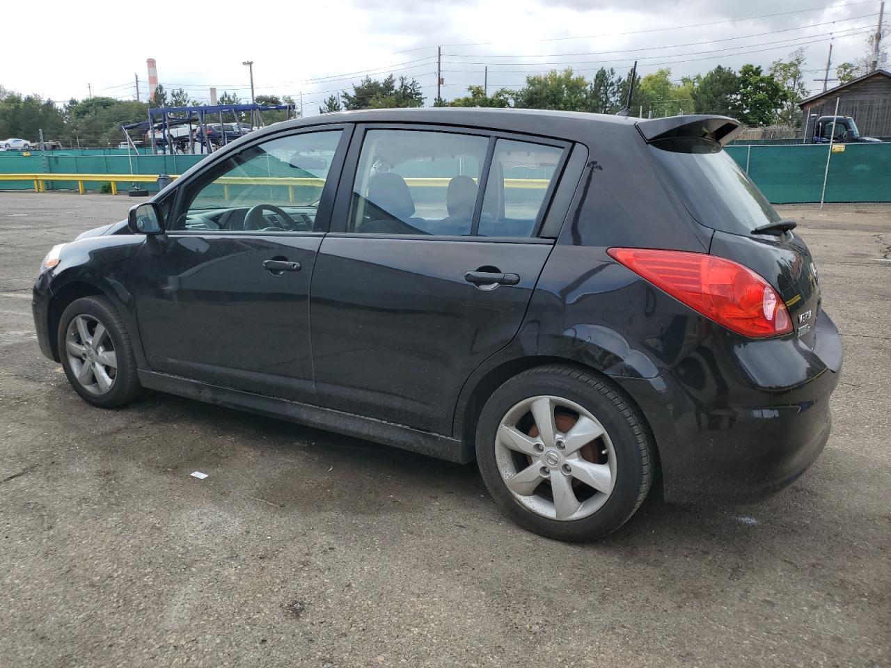 2011 Nissan Versa S - Image 2