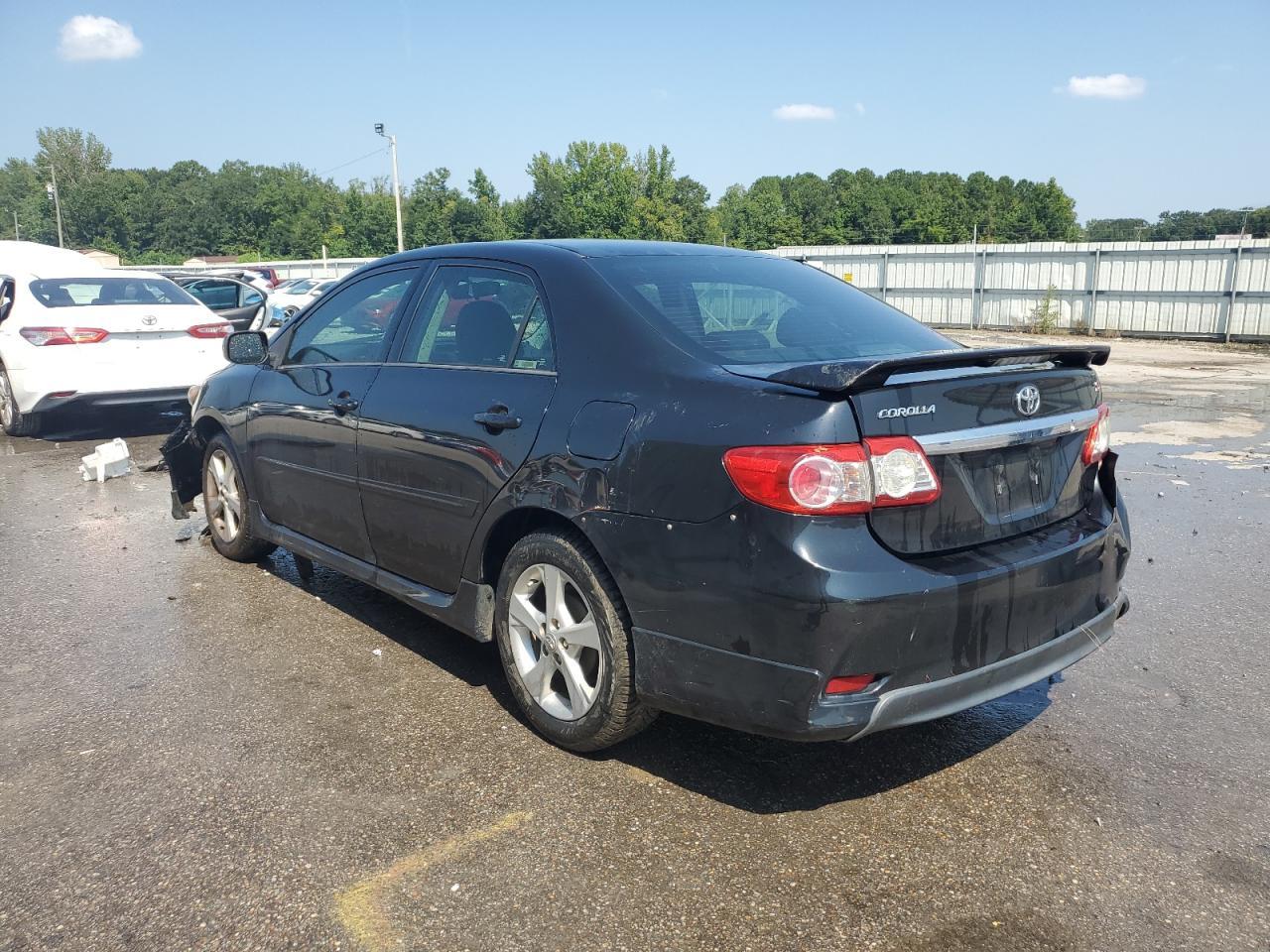 2013 Toyota Corolla Base - Фото 2