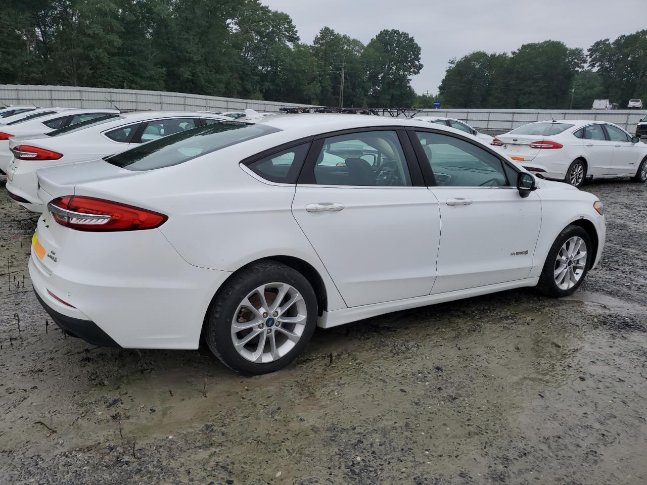 2019 Ford Fusion Se - Фото 3
