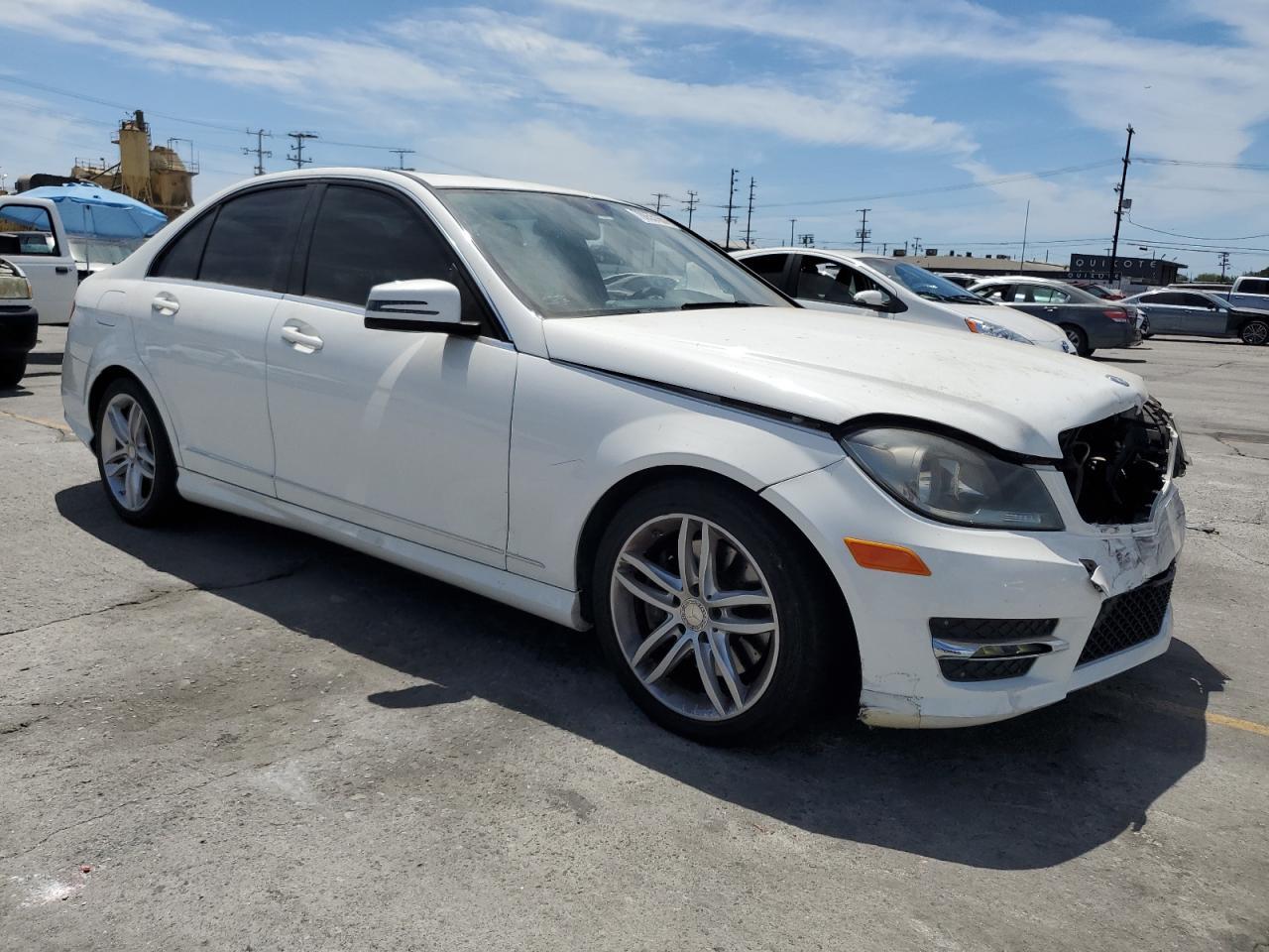 2014 Mercedes-Benz C 300 4Matic - Фото 4