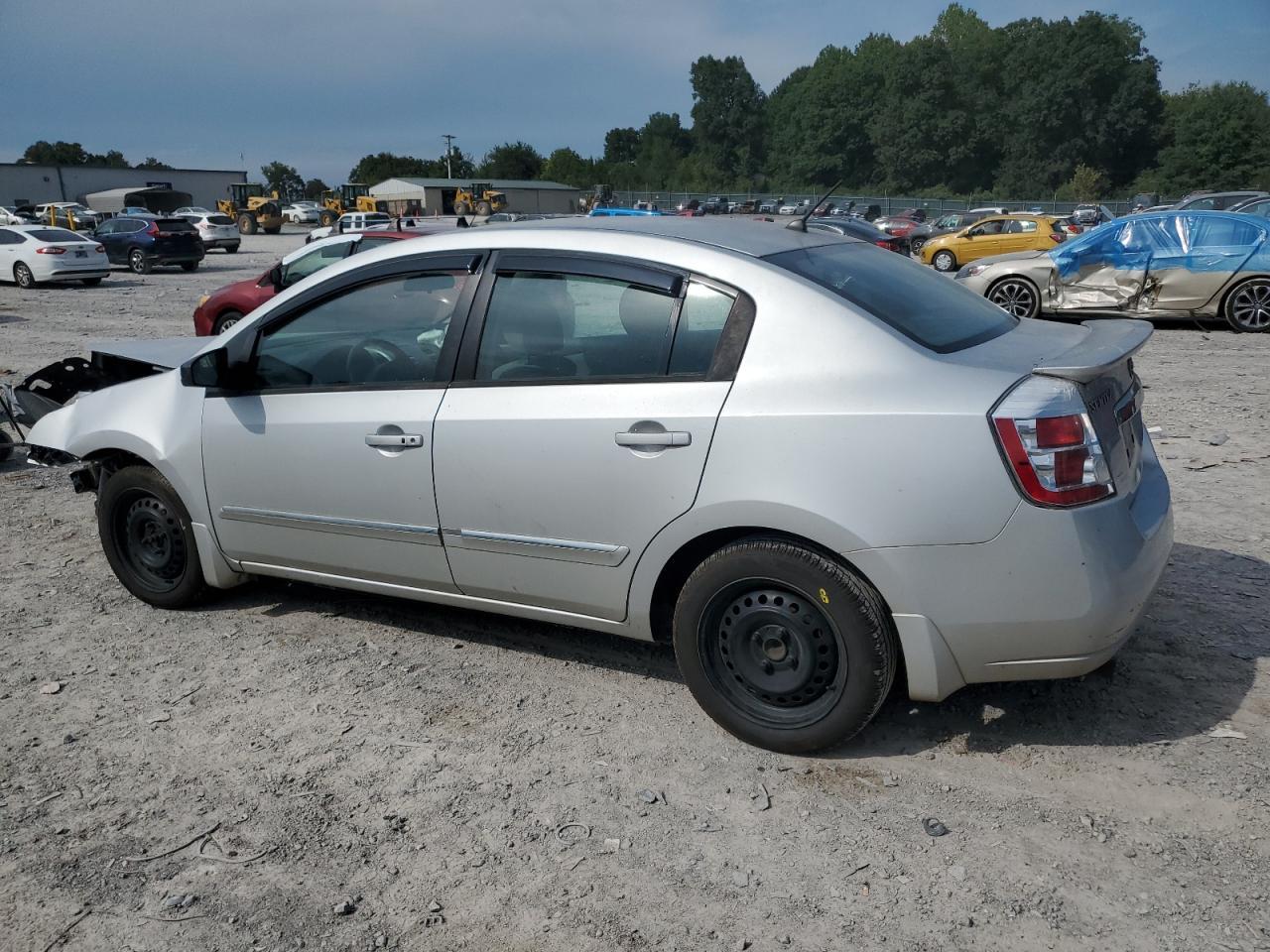 2011 Nissan Sentra 2.0 - Фото 2
