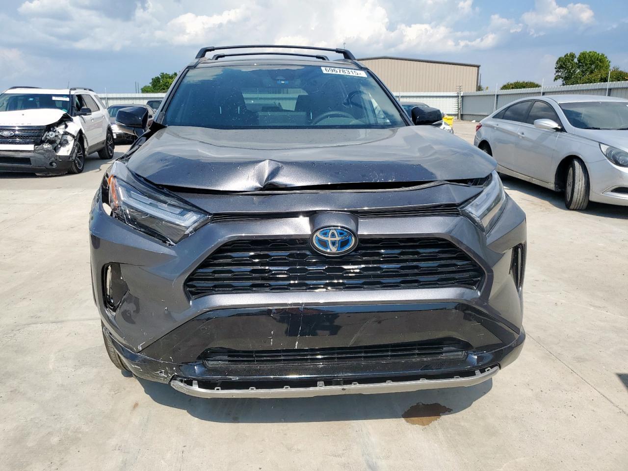 2024 Toyota Rav4 Xse - Image 5