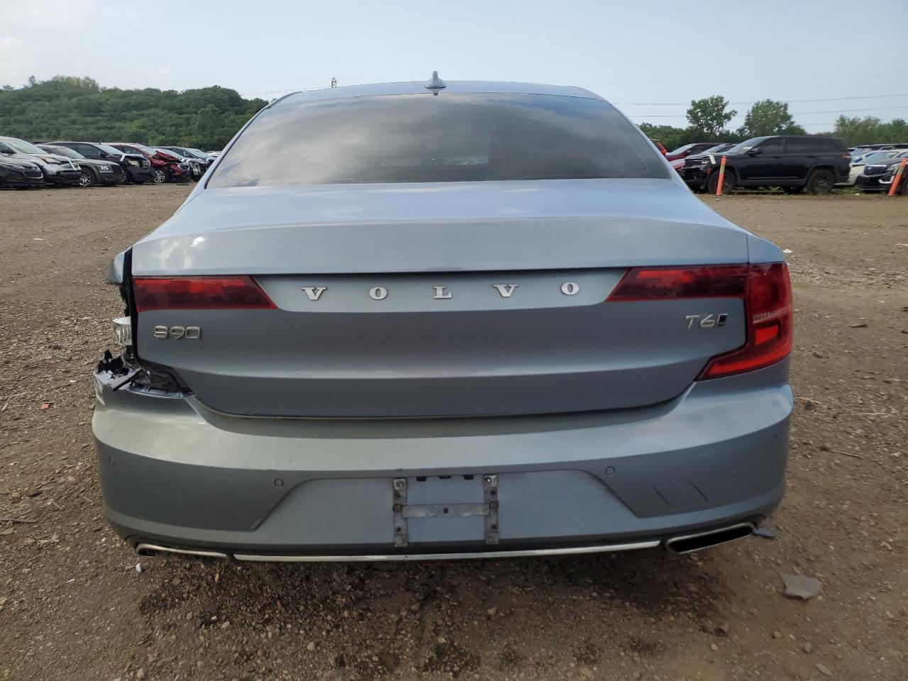 2017 Volvo S90 T6 Momentum - Фото 6