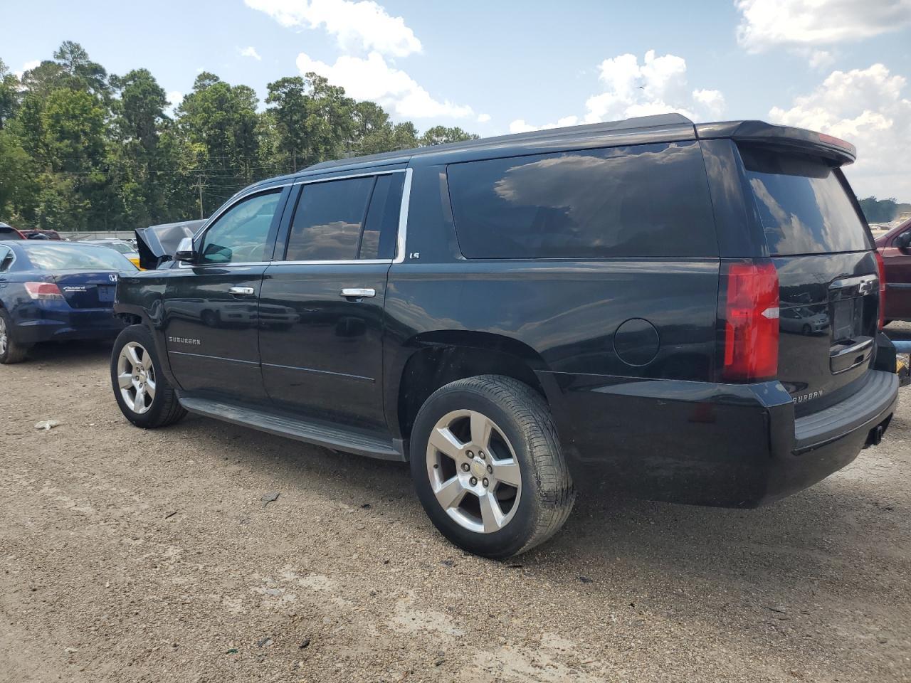 2016 Chevrolet Suburban C1500 Ls - Фото 2