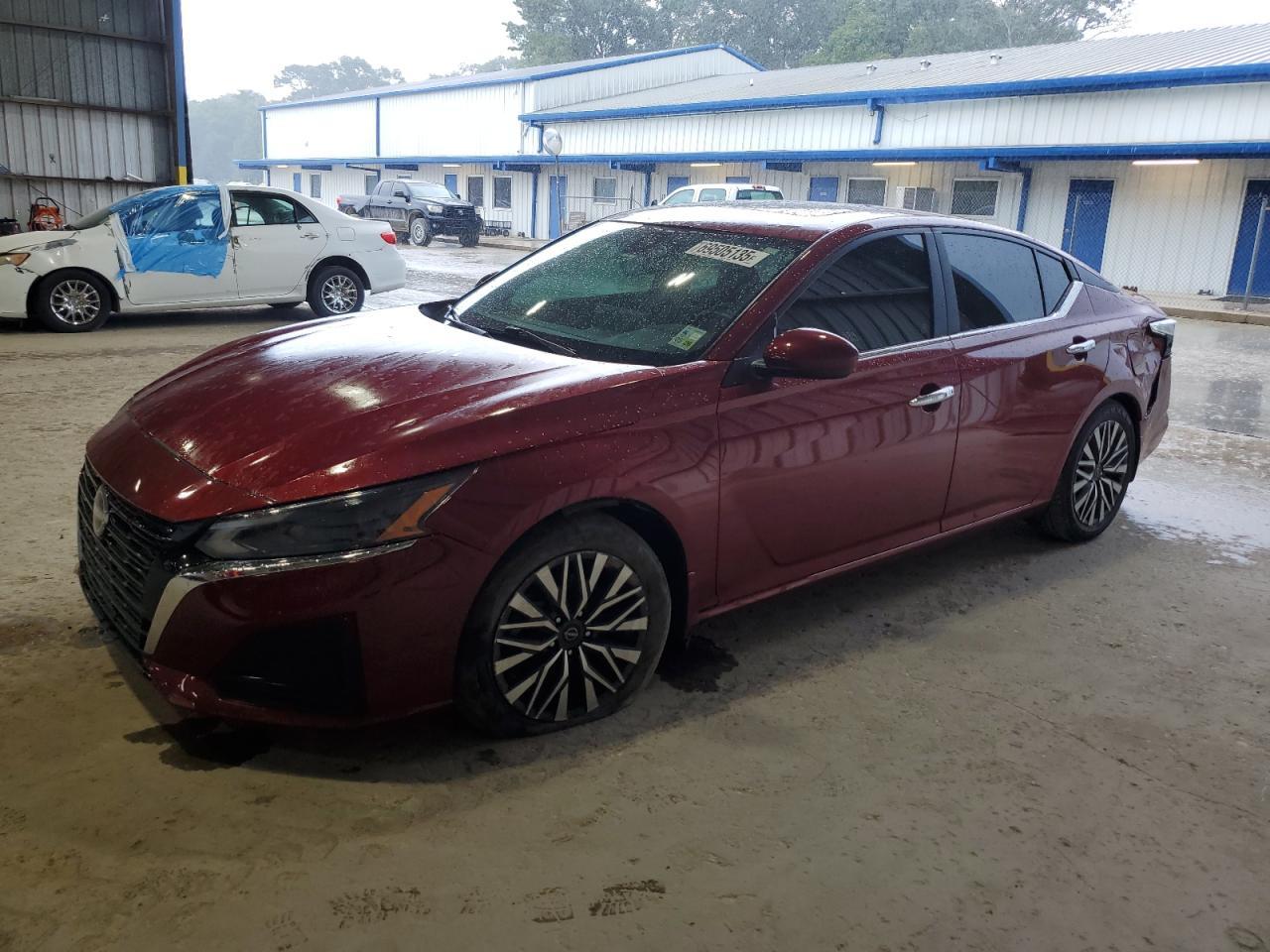 2023 Nissan Altima Sv