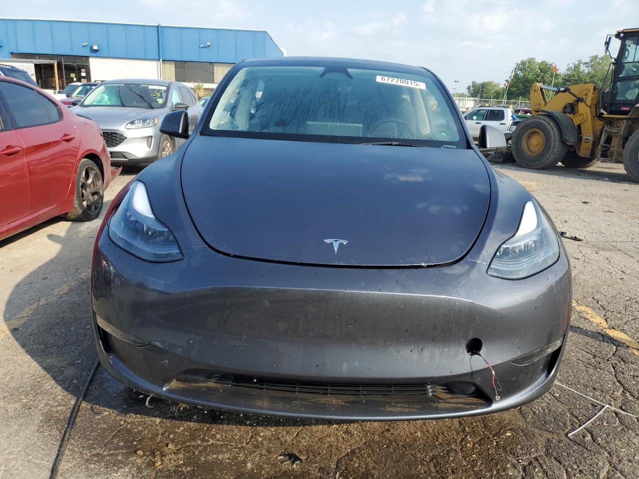 2023 Tesla Model Y - Фото 5