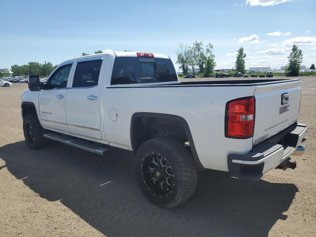 2015 GMC Sierra K2500 Denali - Фото 2