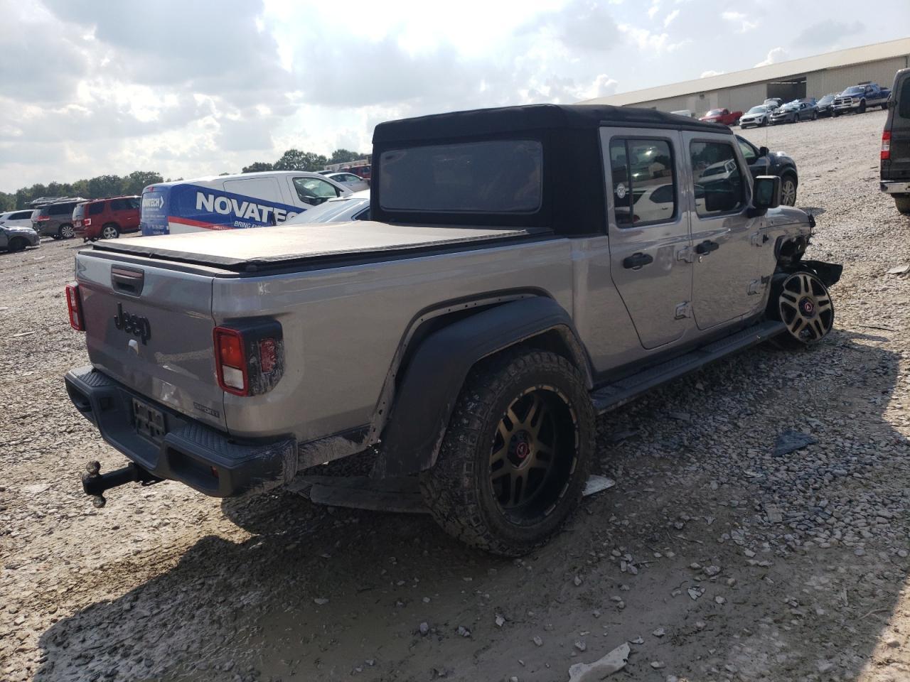 2020 Jeep Gladiator Sport - Фото 3