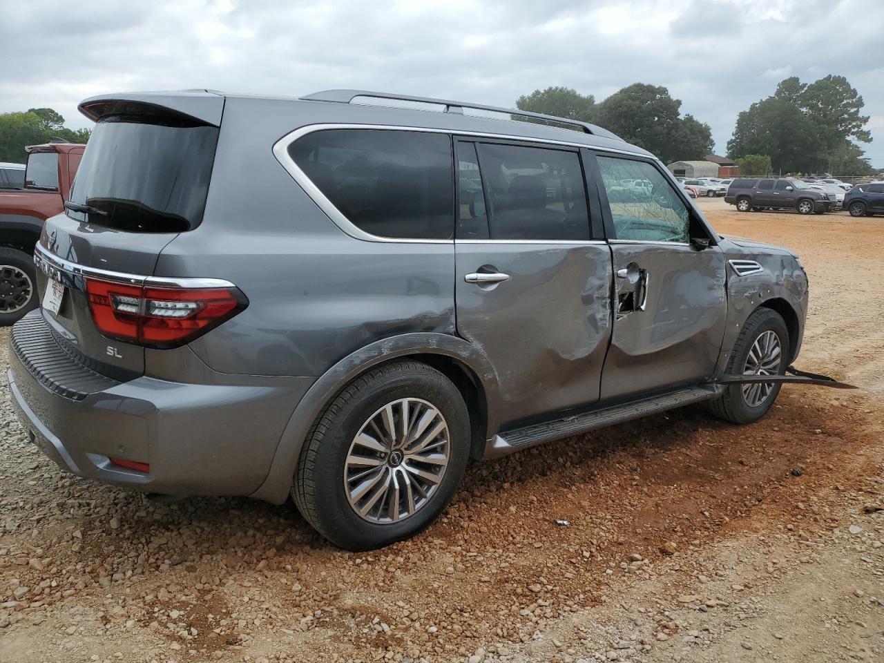 2023 Nissan Armada Sl - Image 3