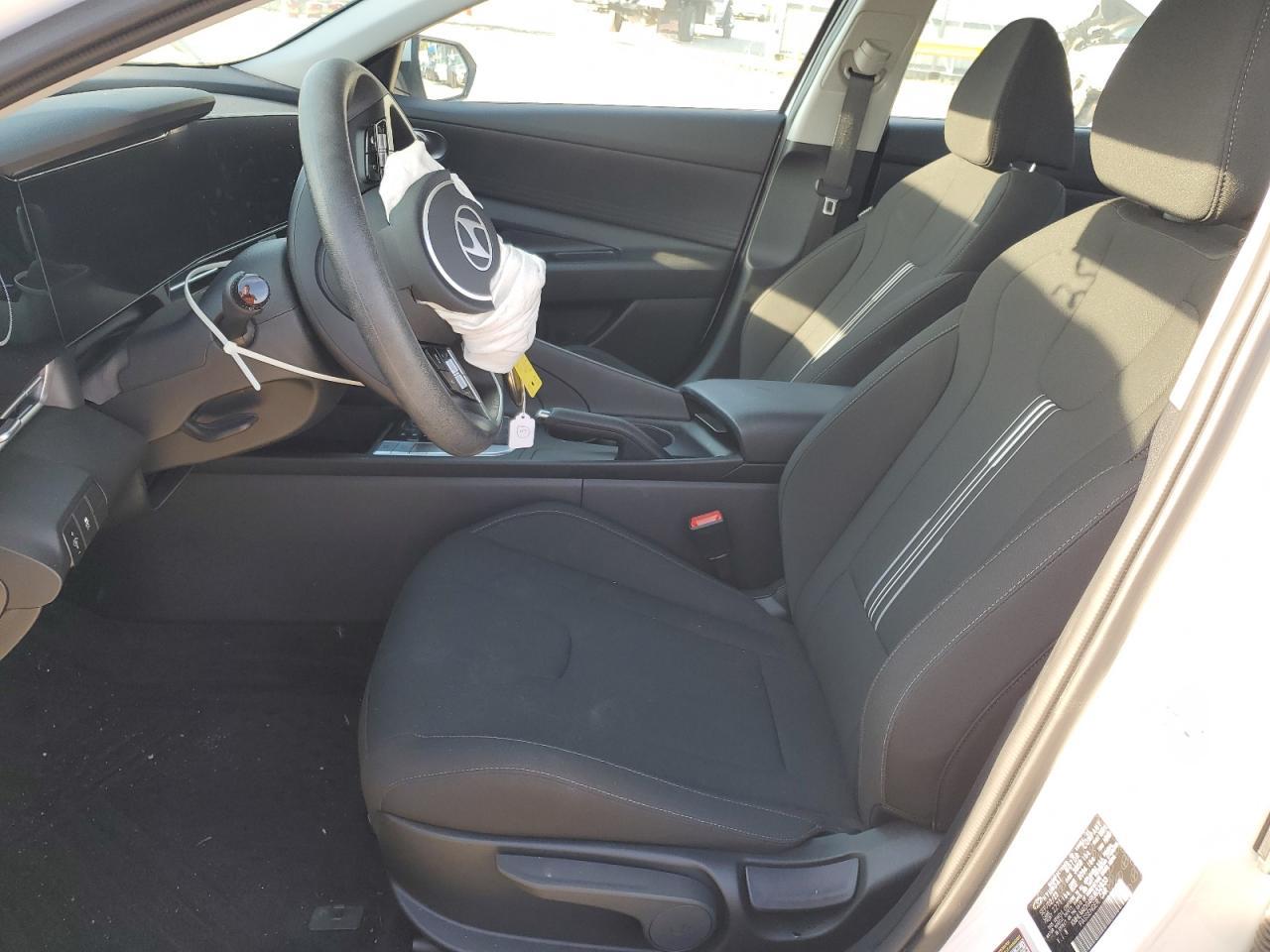 2024 Hyundai Elantra Sel - Image 7