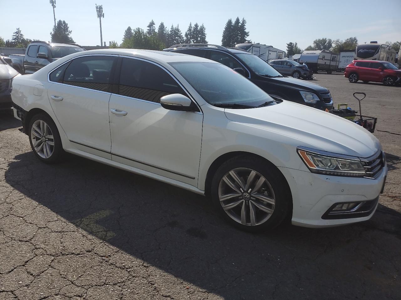 2017 Volkswagen Passat Se - Фото 4