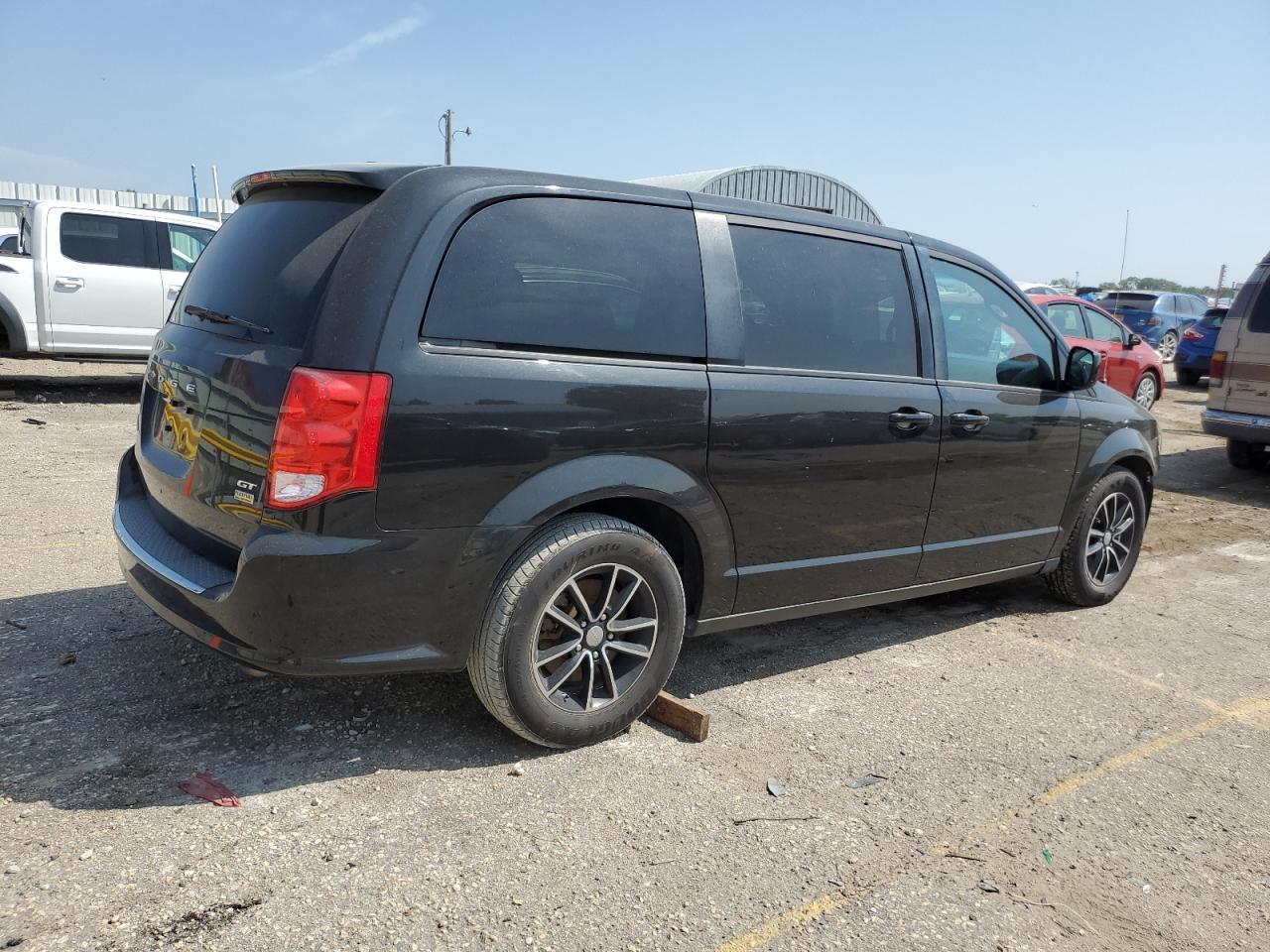 2018 Dodge Grand Caravan Gt - Фото 3