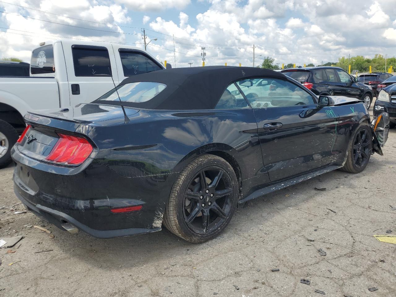 2020 Ford Mustang - Фото 3