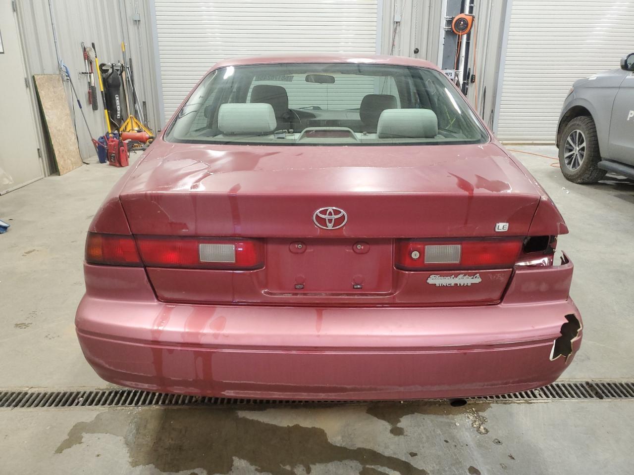 1998 Toyota Camry Ce - Фото 6