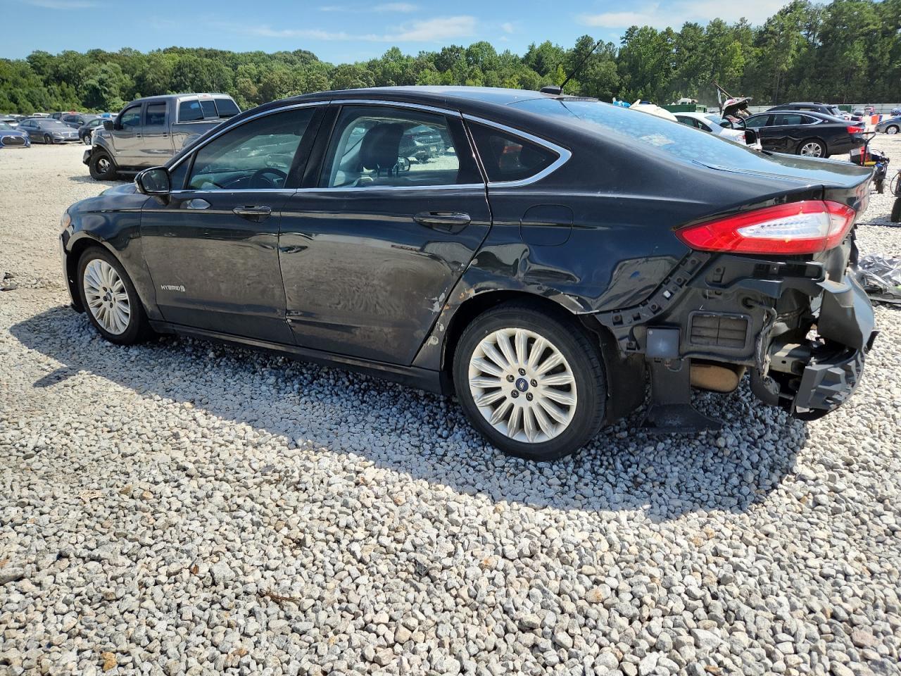 2015 Ford Fusion Se Hybrid - Image 2