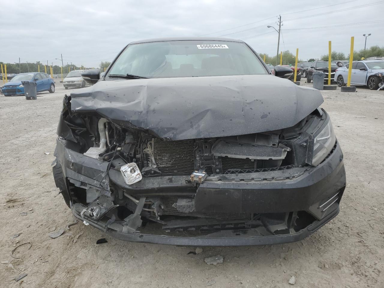 2018 Volkswagen Passat S - Фото 5