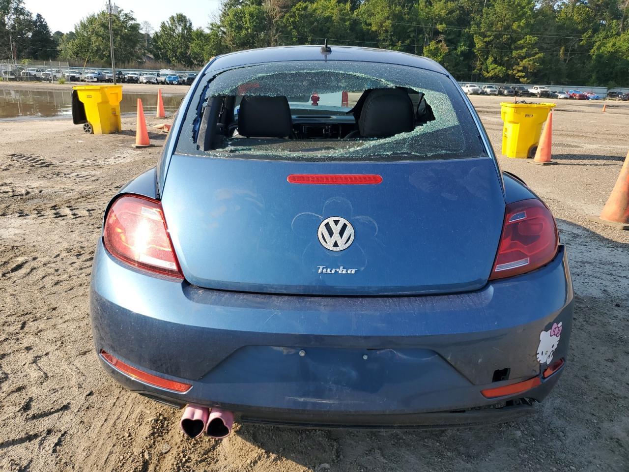 2017 Volkswagen Beetle 1.8T - Image 6