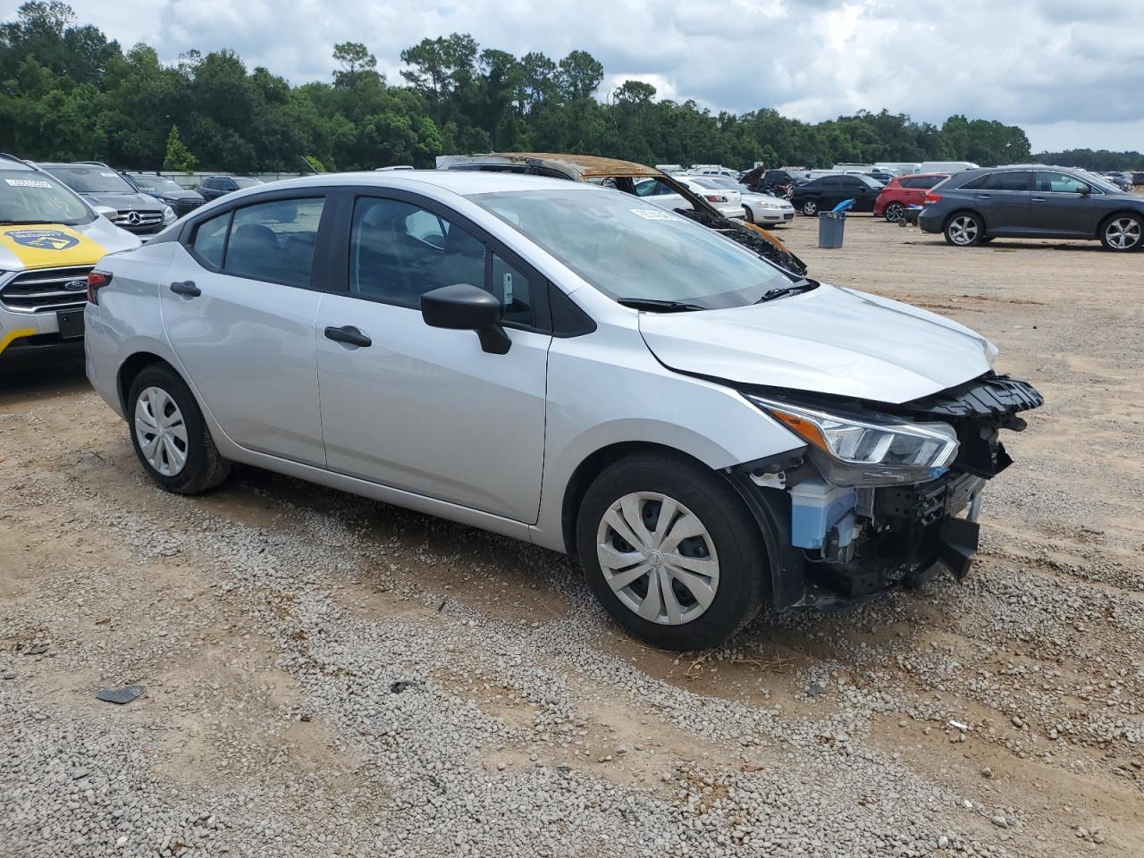 2024 Nissan Versa S - Image 4