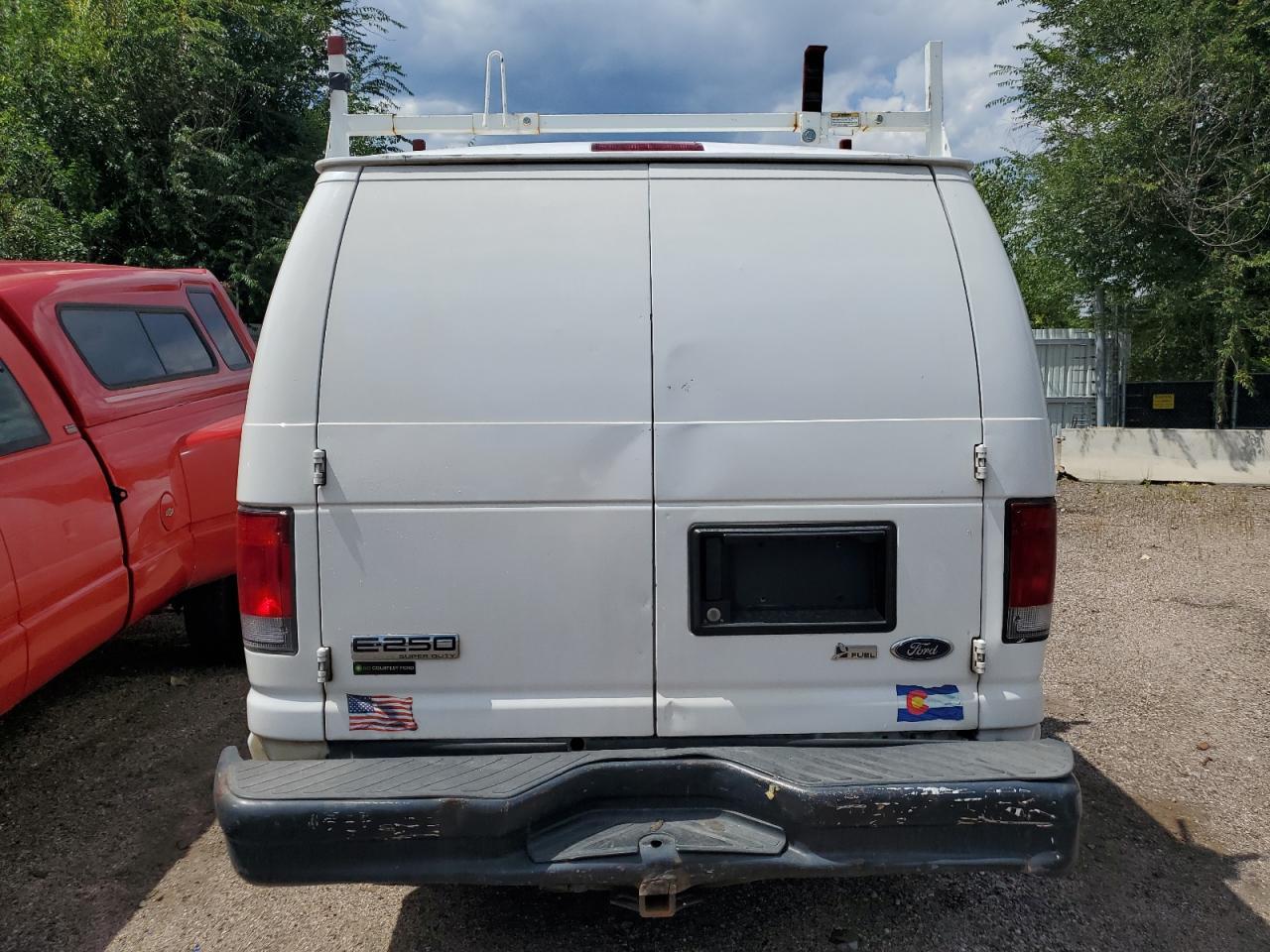 2010 Ford Econoline E250 Van - Фото 6