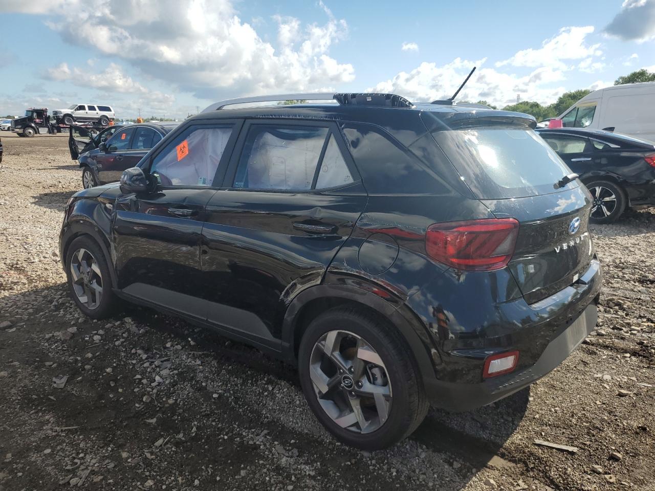 2025 Hyundai Venue Sel - Image 2