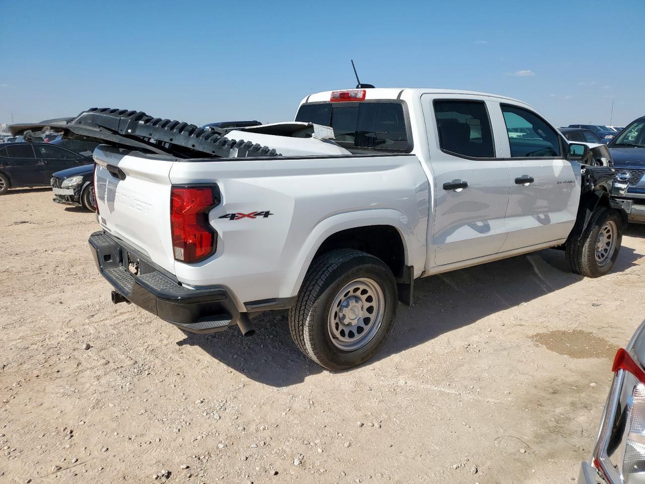 2024 Chevrolet Colorado - Фото 3