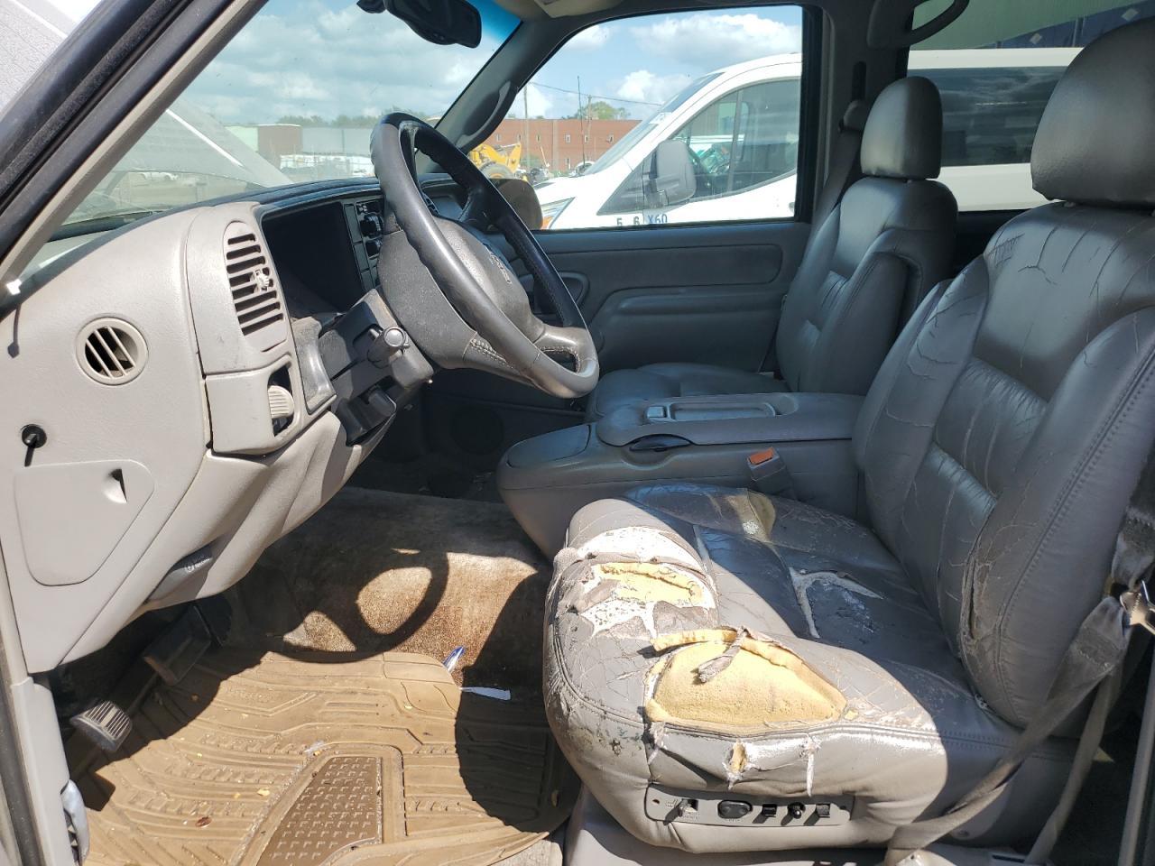 1999 GMC Suburban K2500 - Фото 7