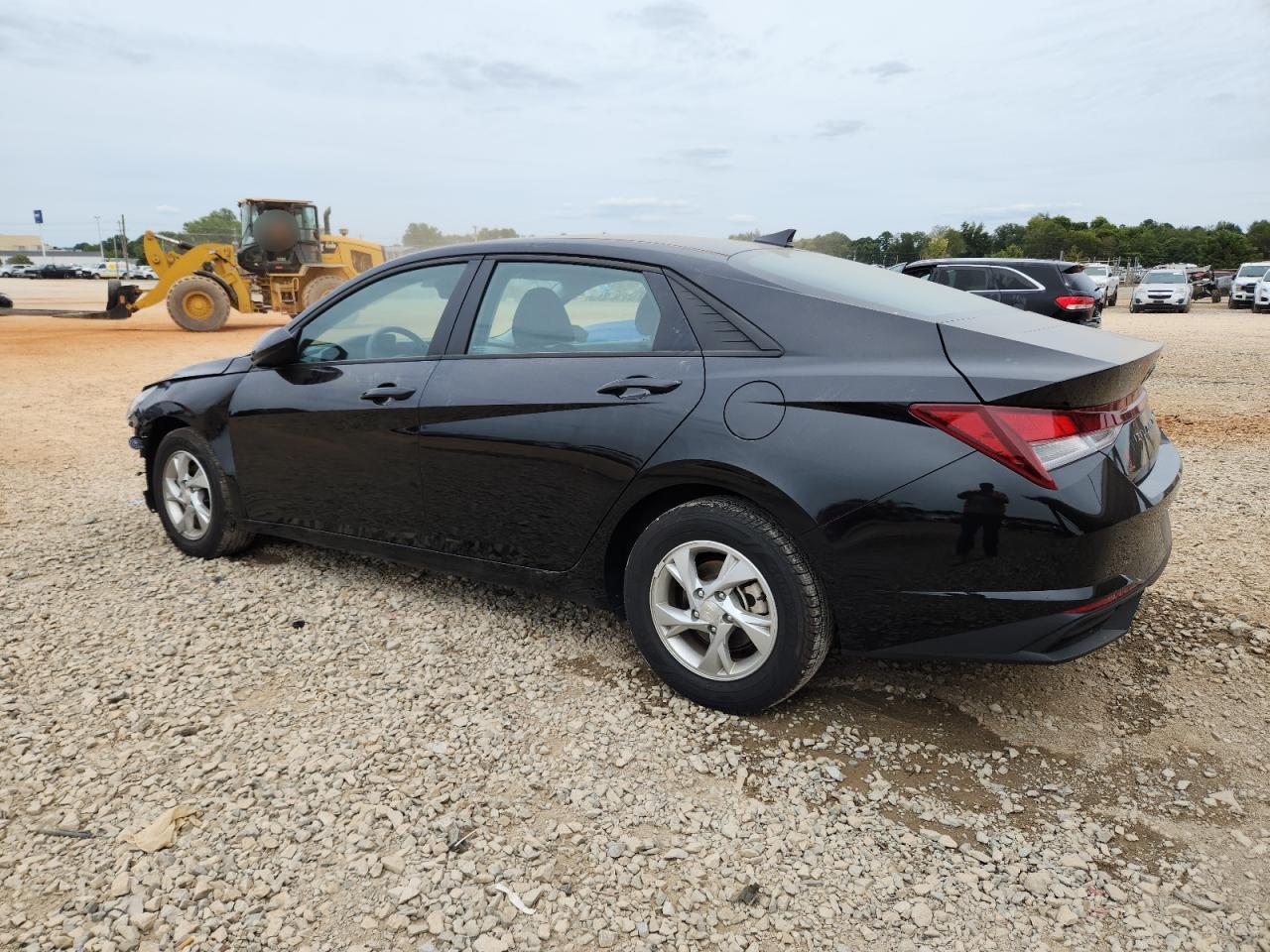 2023 Hyundai Elantra Se - Фото 2