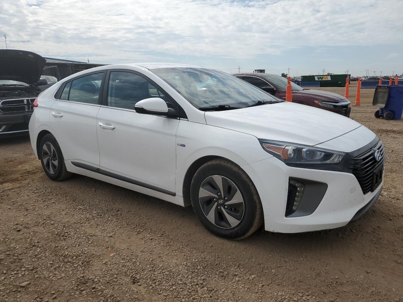 2017 Hyundai Ioniq Sel - Image 4