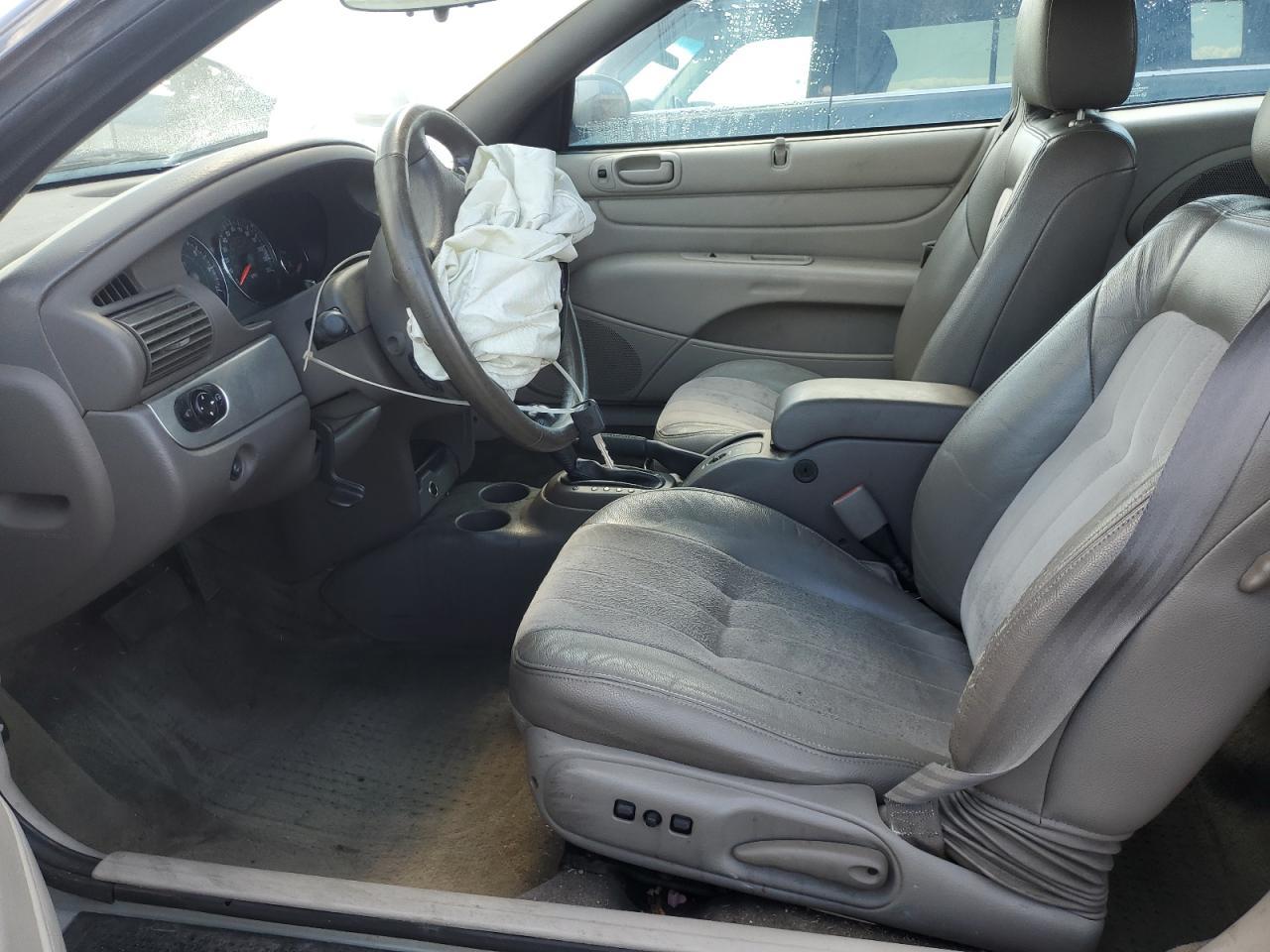 2005 Chrysler Sebring Touring - Image 7