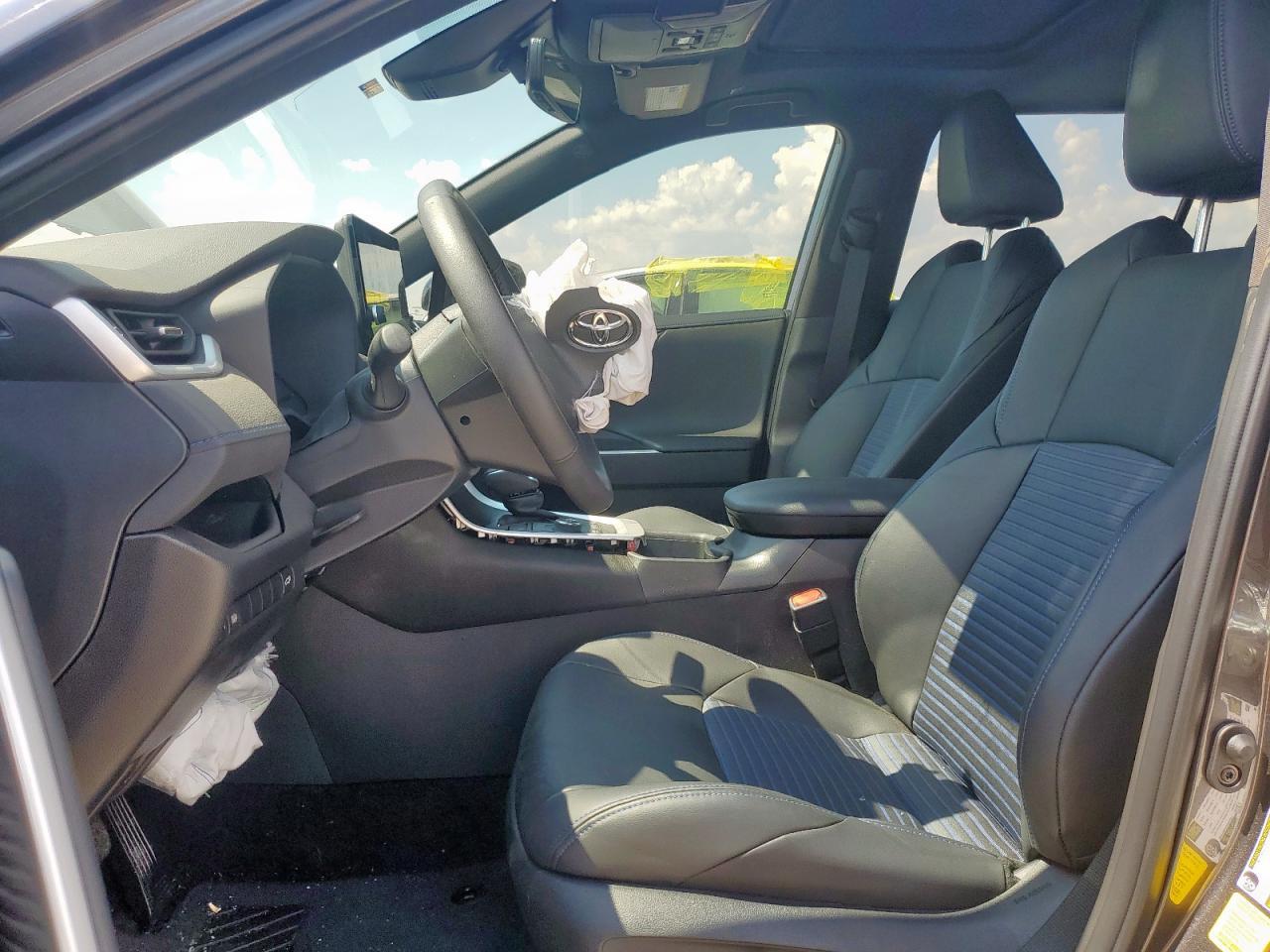 2024 Toyota Rav4 Xse - Image 7