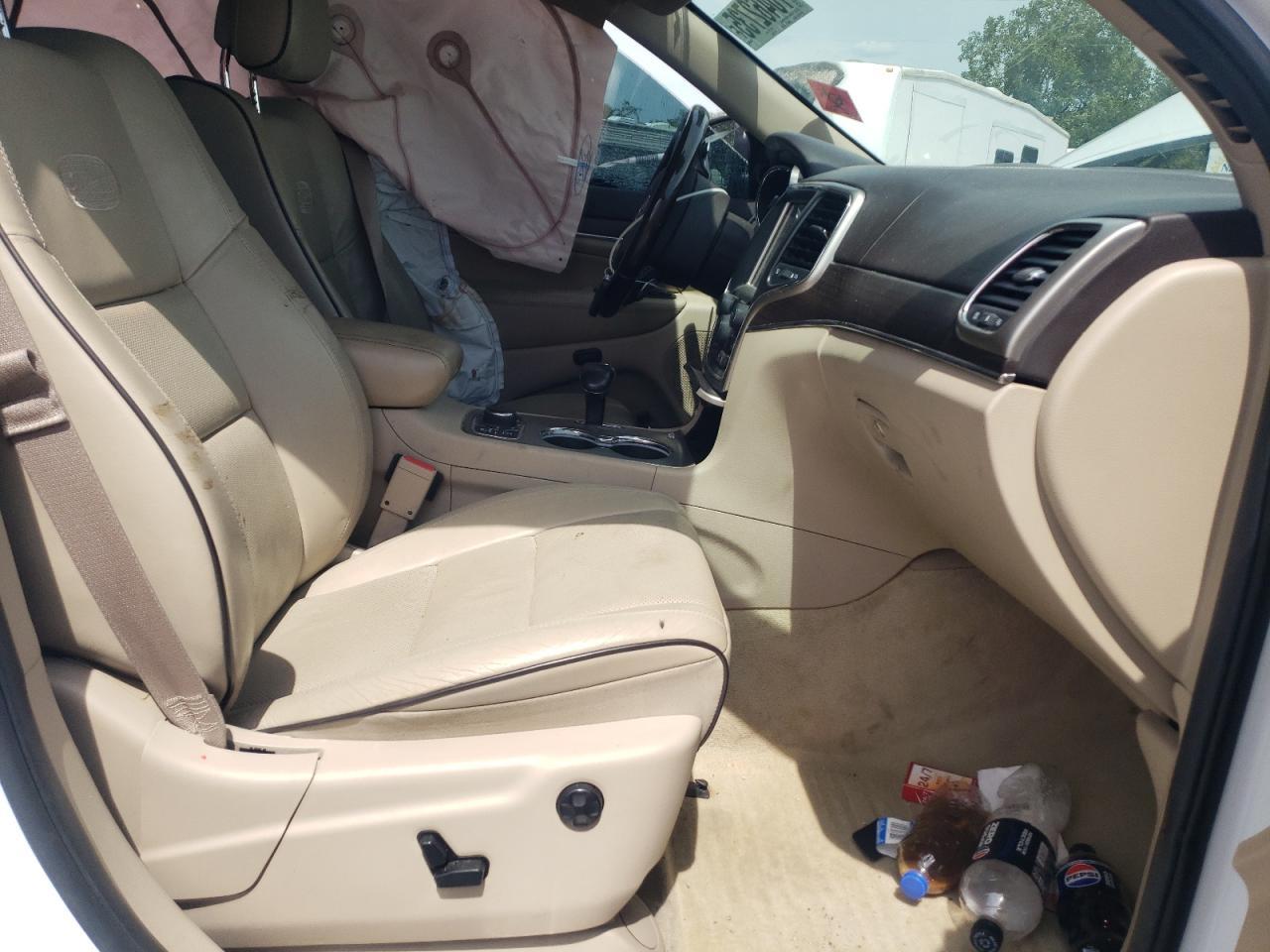 2014 Jeep Grand Cherokee Overland - Image 7