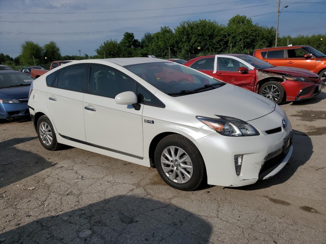 2013 Toyota Prius Plug-In - Image 4