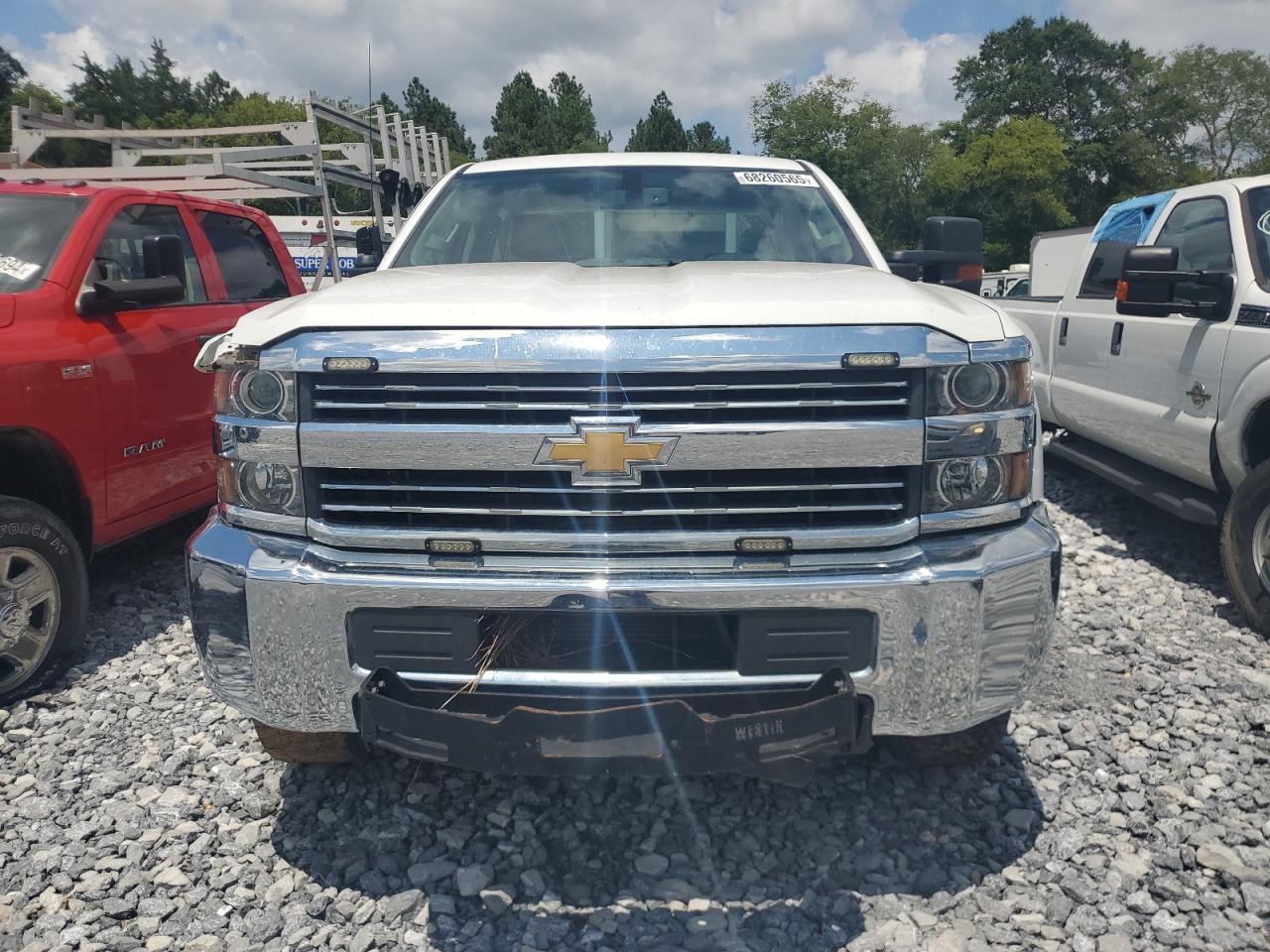 2017 Chevrolet Silverado K2500 Heavy Duty - Image 5