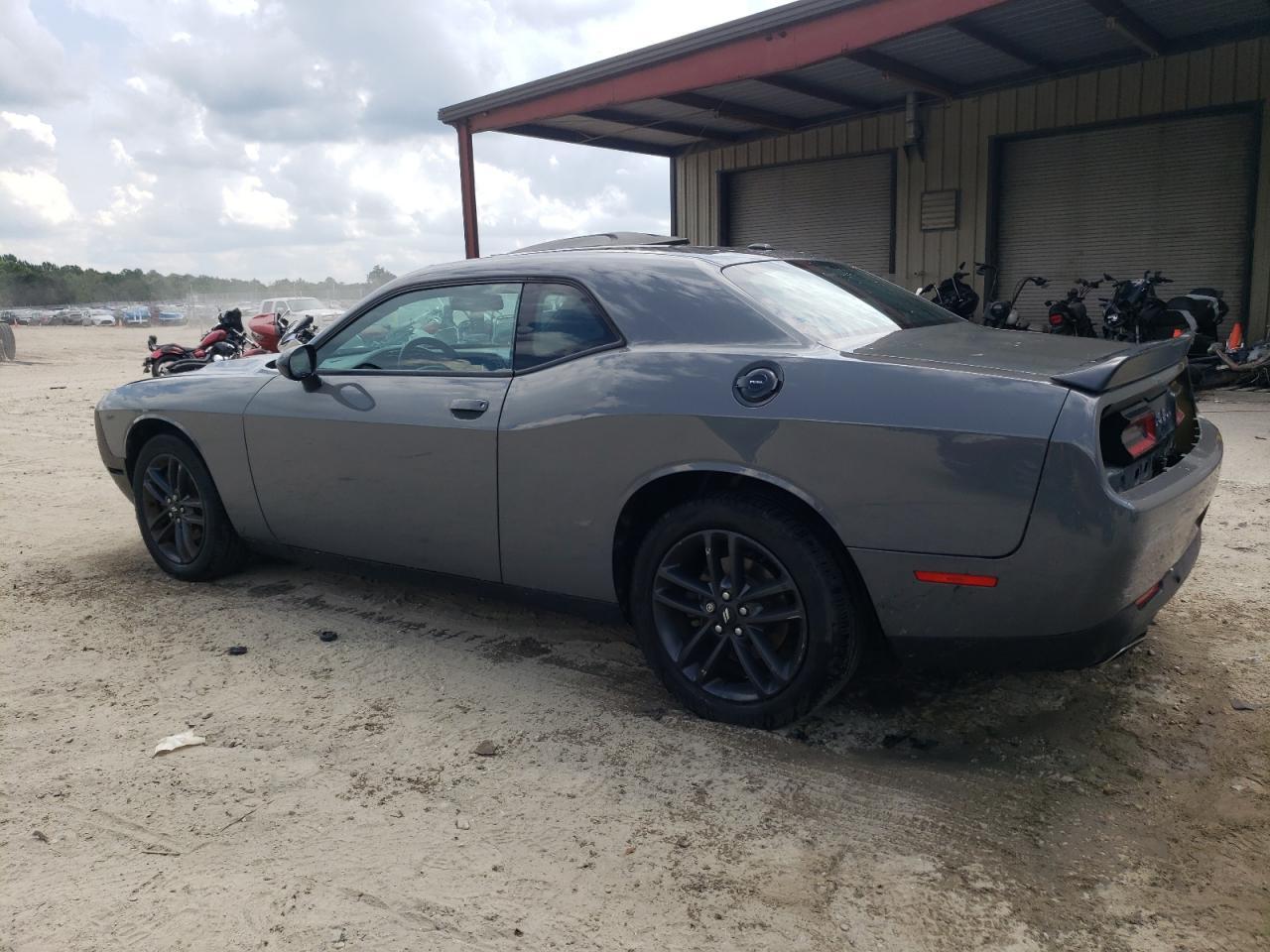 2019 Dodge Challenger Sxt - Image 2
