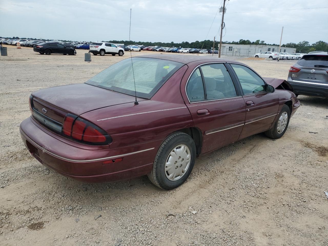2001 Chevrolet Lumina - Фото 3