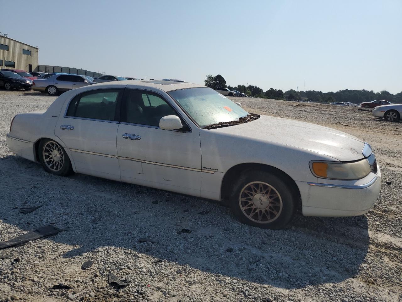 2000 Lincoln Town Car Signature - Image 4