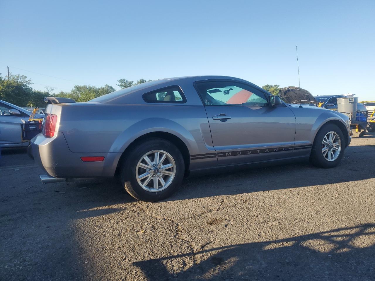 2006 Ford Mustang - Фото 3