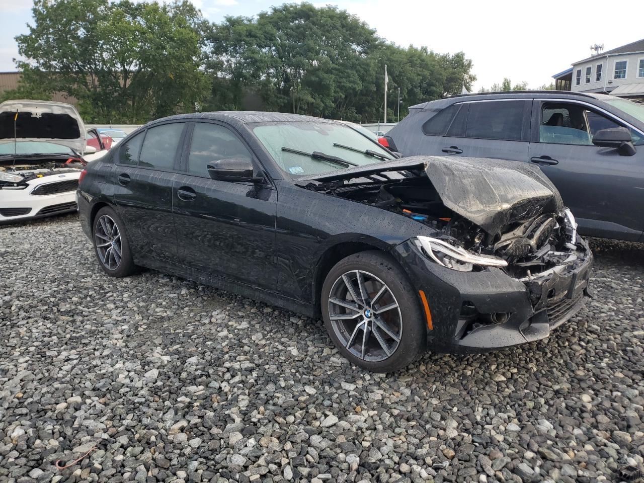 2021 BMW 330Xi - Image 4