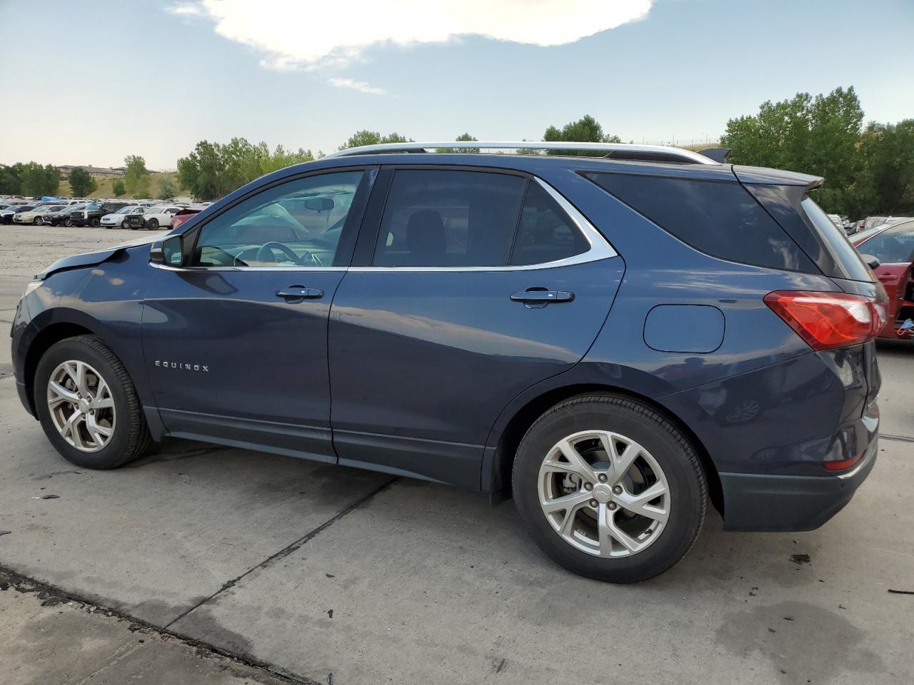 2018 Chevrolet Equinox Lt - Image 2
