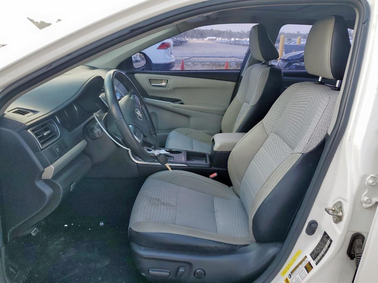 2015 Toyota Camry - Фото 7