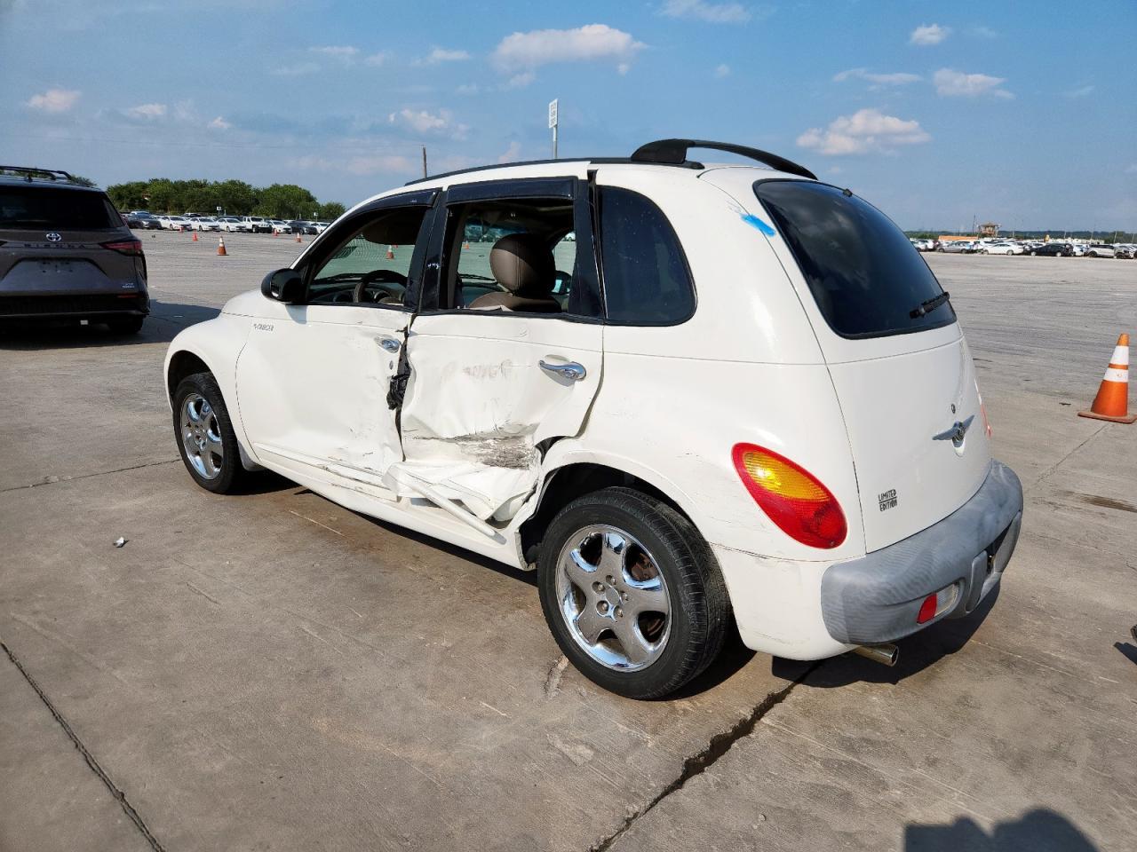 2001 Chrysler Pt Cruiser - Image 2