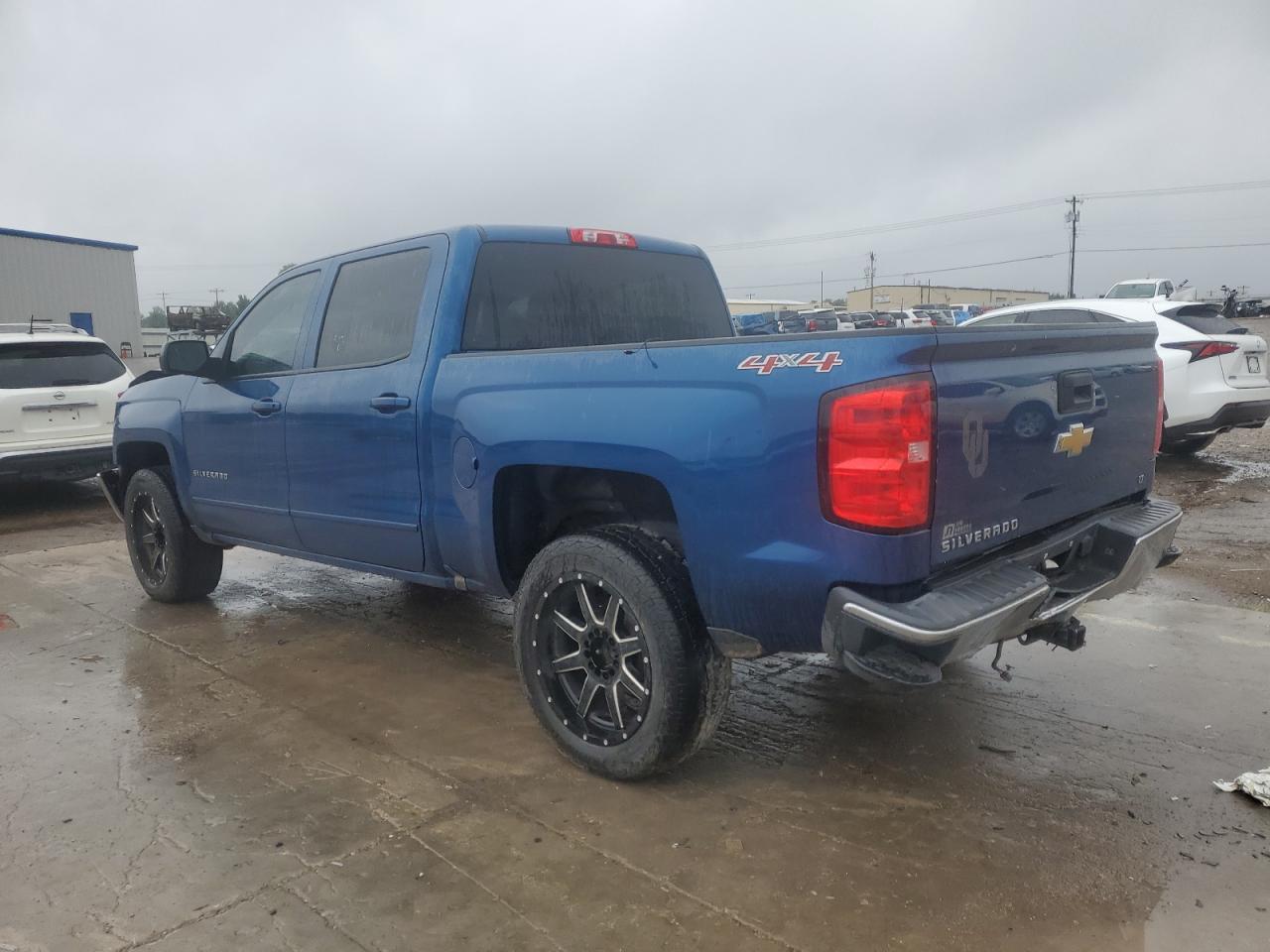 2017 Chevrolet Silverado K1500 Lt - Image 2