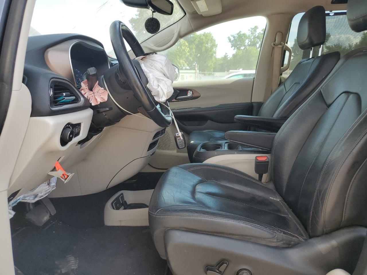 2018 Chrysler Pacifica Touring L - Фото 7