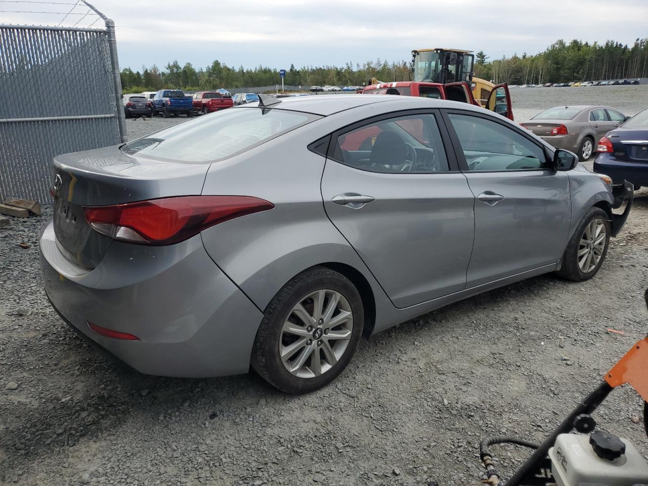 2015 Hyundai Elantra Se - Фото 3