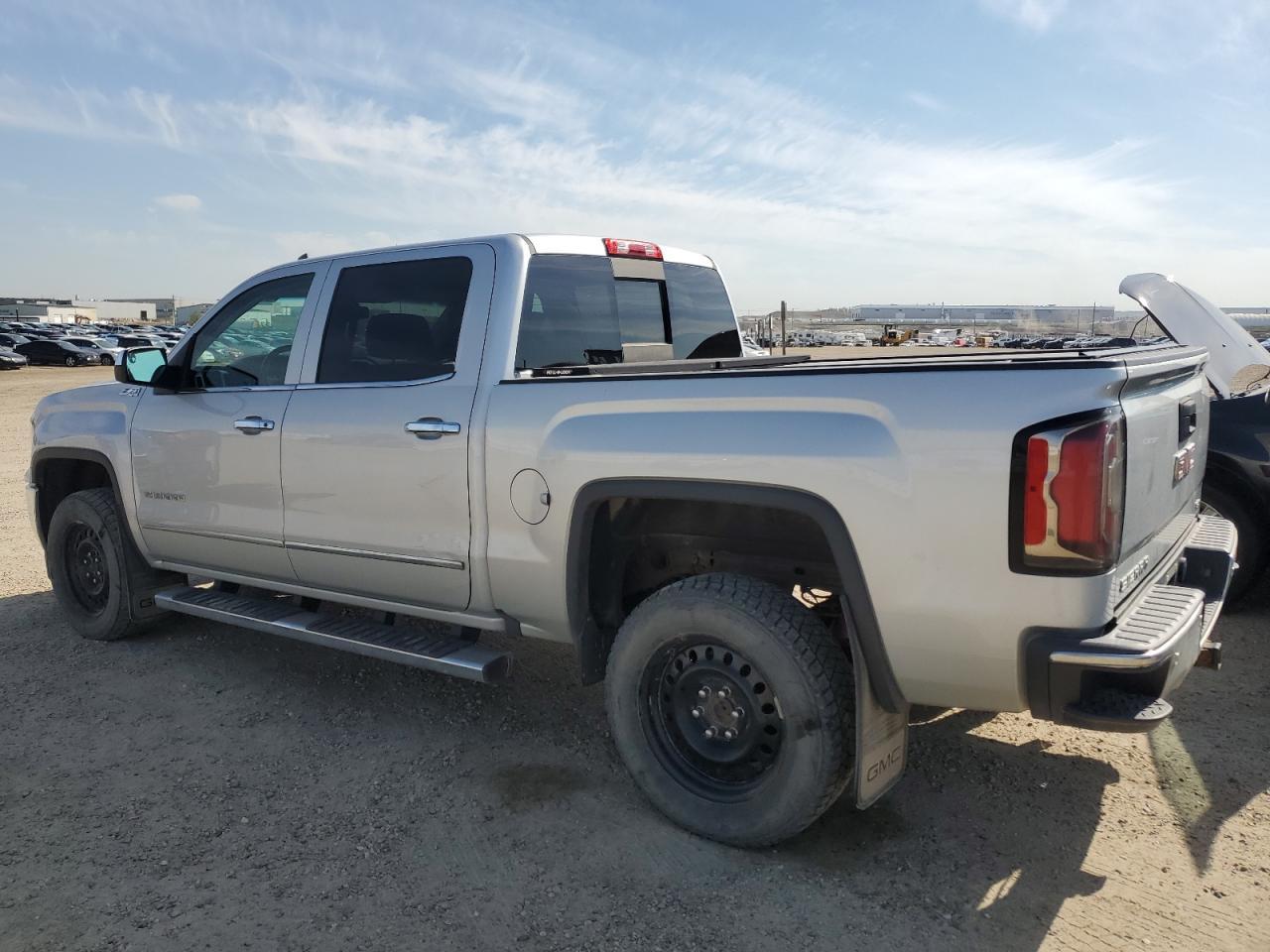2016 GMC Sierra K1500 Slt - Image 2