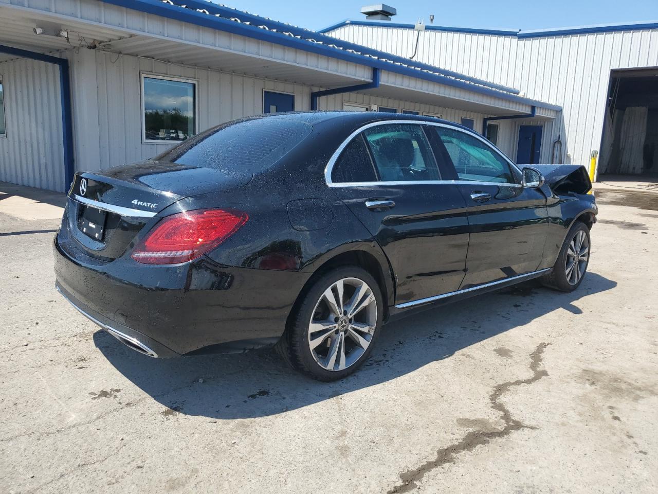 2021 Mercedes-Benz C 300 4Matic - Фото 3