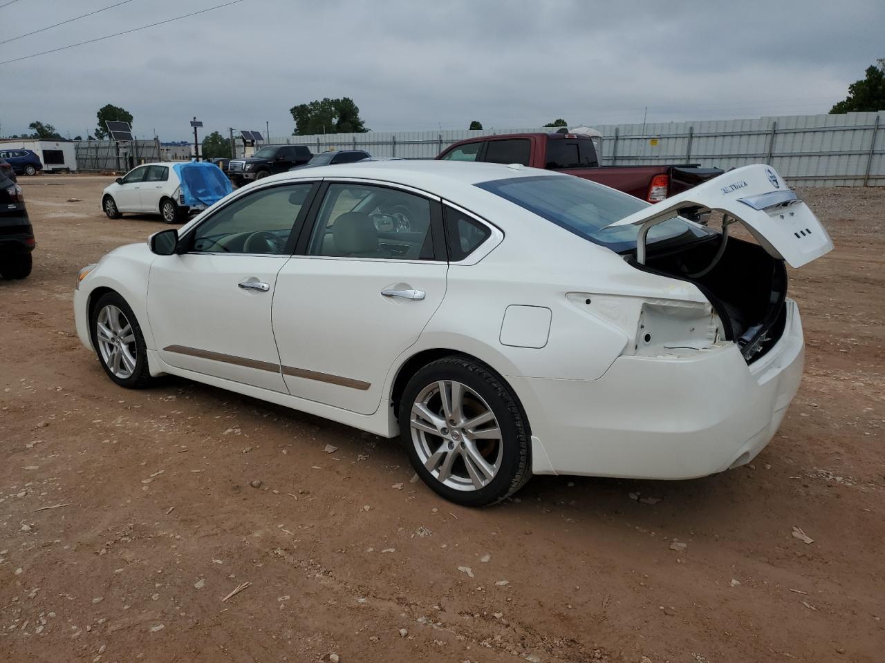 2015 Nissan Altima 3.5S - Фото 2