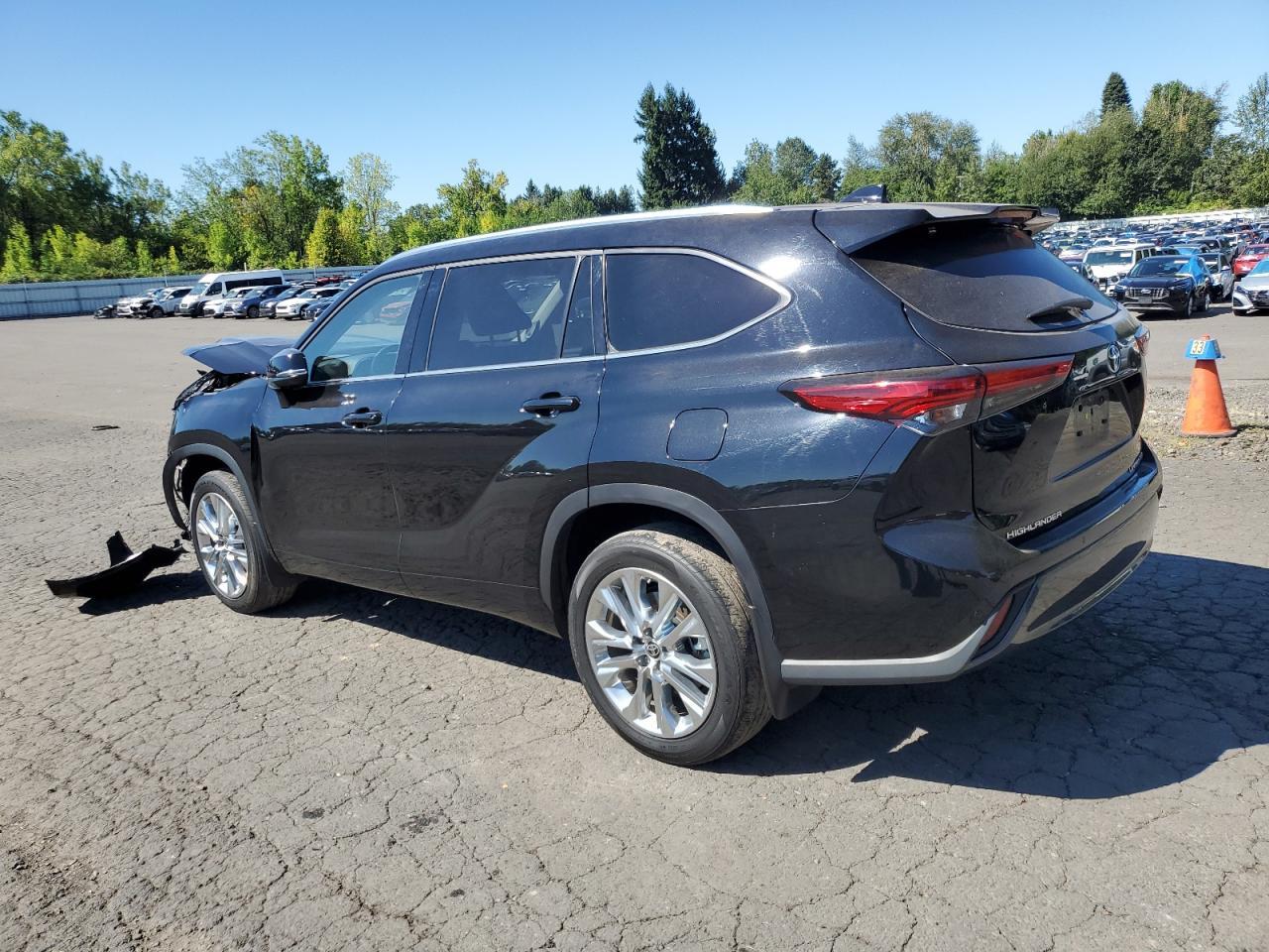 2023 Toyota Highlander L L - Фото 2