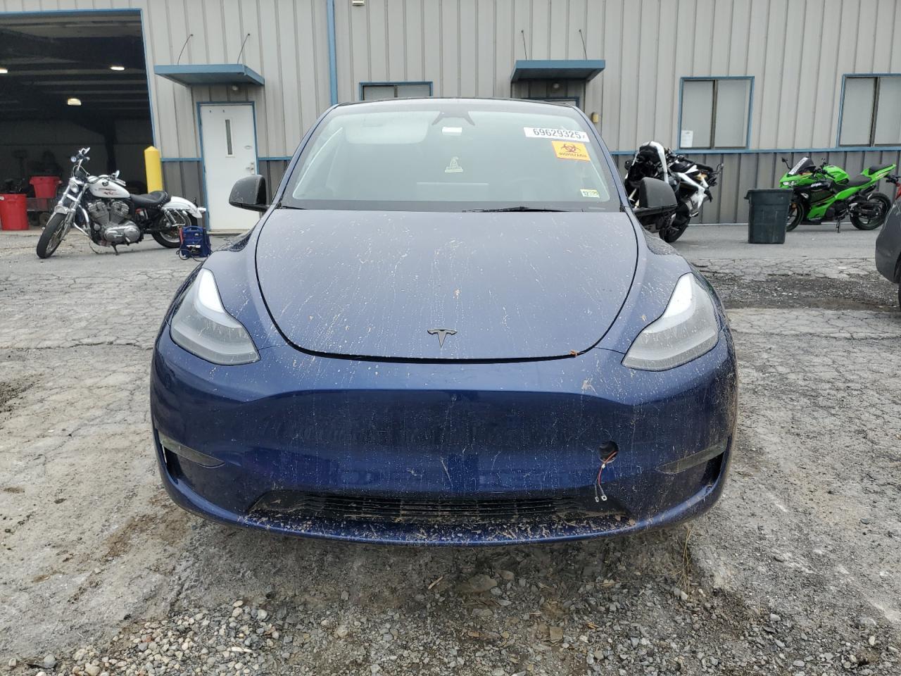2023 Tesla Model Y - Фото 5